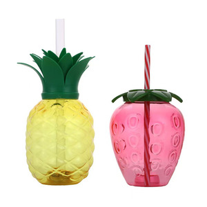 Vasos de plástico para beber en frío de verano para fiesta de gran capacidad de 500ml, bonito diseño de fruta, taza en forma de piña de <span class=keywords><strong>fresa</strong></span> <span class=keywords><strong>con</strong></span> pajita - Product Image 1