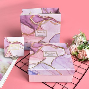 Scatola Regalo Personalizzabile con Logo, Motivo Marmorizzato, per la Festa <span class=keywords><strong>della</strong></span> <span class=keywords><strong>Donna</strong></span>, San Valentino, Matrimoni, Laminazione Opaca, Goffratura, Forma Personalizzabile - Product Image 2