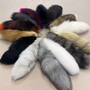 Suministro de fábrica de colas de zorro esponjosas y de moda al por mayor con precio bajo - Product Image 1