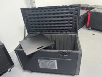 Valise de transport PE avec roulettes pivotantes, séparateurs intérieurs mobiles, structure démontable pour économiser sur les frais de transport pour les outils de scène et les câbles