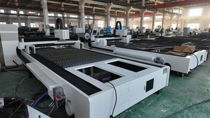 Machine de <span class=keywords><strong>découpe</strong></span> <span class=keywords><strong>laser</strong></span> à fibre unique CNC de bureau 3015, machines de <span class=keywords><strong>découpe</strong></span> <span class=keywords><strong>laser</strong></span> 3000w pour métaux - Product Image 3