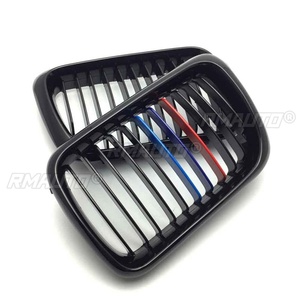 กระจังหน้ารถยนต์แบบ M Style สีดำเงา 1 คู่ สำหรับ BMW E36 M3 ซีรีส์ 3 ปี 1997-1999 ชุดแต่งตัวถังรถยนต์ - Product Image 4