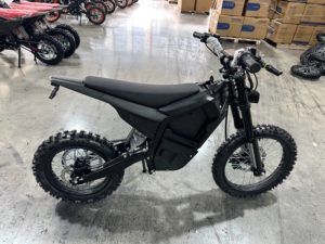 Moto tout-terrain 72V 25Ah à grande vitesse, moto tout-terrain bon marché pour adultes, pour la course en plein air - Product Image 3