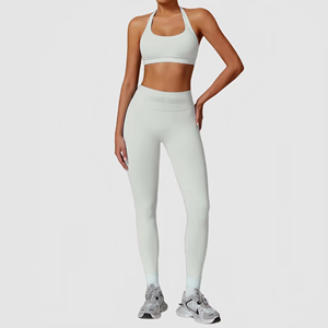 Set Yoga Donna 0302+0307: Top Halter e Leggings per Palestra, Fitness, Allenamento - Abbigliamento Sportivo Seamless - Product Image 5