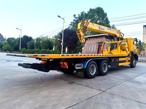 Camion de dépannage à plateau Howo le plus vendu avec grue et grue de dépannage pour le sauvetage et le transport de véhicules en panne - Product Image 2