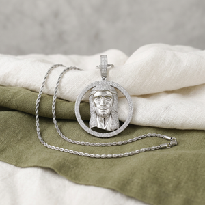 Pendentif Halo Jésus-Christ glacé en argent et moissanite, bijou de mode unisexe de luxe style hip-hop pour commémorations - Product Image 1