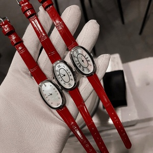 Collection de montres délicates pour femmes avec boîtier argenté, bordure en cristal et bracelet en cuir brillant noir ou rouge Longinesing - Product Image 5
