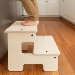 Tabouret d'appoint portable antidérapant pour tout-petits, petit marchepied compact avec coussinets de sécurité pour cuisine et salle de bain - Product Image 1