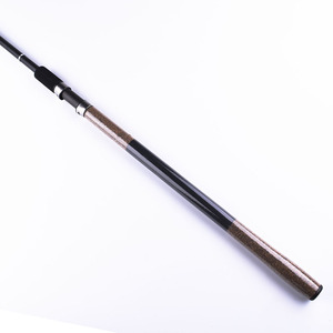 <span class=keywords><strong>Canne</strong></span> à pêche à la <span class=keywords><strong>mouche</strong></span> <span class=keywords><strong>de</strong></span> 3,6 m/3,9 m avec 4 sections <span class=keywords><strong>de</strong></span> <span class=keywords><strong>pointe</strong></span> en fibre <span class=keywords><strong>de</strong></span> carbone, design articulé pour lancer longue distance, poids 400 g, <span class=keywords><strong>action</strong></span> rigide - Product Image 3