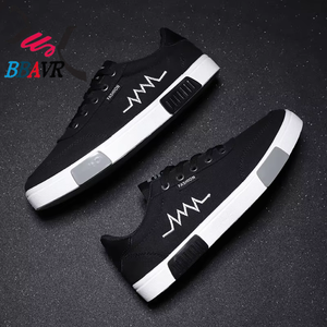 2021 New Fahion Lace up Footwear Brand Sports Running Skateboard Casual Shoes - Product Image 1