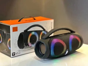 مكبر صوت لاسلكي BOX3-MINI الأكثر مبيعًا، بلاستيكي، مزود بإضاءة RGB ملونة، محمول، للاستخدام الخارجي، مع خاصية التحكم الصوتي، مناسب للمنزل والهدايا، مزود براديو. - Product Image 1