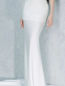 <span class=keywords><strong>Conjunto</strong></span> de <span class=keywords><strong>Dos</strong></span> <span class=keywords><strong>Piezas</strong></span> para <span class=keywords><strong>Mujer</strong></span>, Top de Satén Color Marfil con un Hombro Descubierto y Falda Maxi, para Eventos Formales, Fiestas, Graduaciones, Bodas - Product Image 3