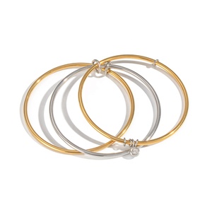 Joyería de Moda al por Mayor, Sin Deslustre, Acero Inoxidable con Baño de Oro de 18K, Brazalete de Zirconia, Brazalete Apilable de Tres Capas para Mujer - Product Image 6
