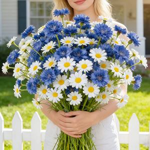 Ensemble de 5 fleurs artificielles simulées, bleuets et marguerites, pétales blancs et bleus, réalistes avec des plis naturels et des tiges flexibles - Product Image 1