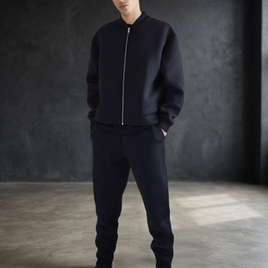 Conjunto Deportivo Personalizado para Hombre, Chaqueta Bomber con Cierre Completo y Pantalones Jogger, Ropa Deportiva Informal de Primera Calidad, Hecho en Pakistán - Product Image 3