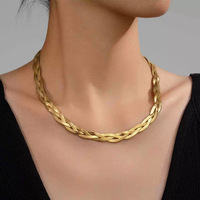 Collier en acier inoxydable tressé à trois couches, best-seller transfrontalier européen et américain pour femmes, populaire auprès des influenceuses