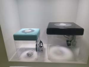 Esporta acquario di plastica colorato all'ingrosso di qualità con luce a led colorata e cavo USB. - Product Image 3