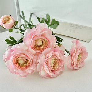 L-R247 <span class=keywords><strong>Fleurs</strong></span> artificielles <span class=keywords><strong>de</strong></span> renoncule à 2 têtes <span class=keywords><strong>de</strong></span> haute qualité pour la décoration <span class=keywords><strong>de</strong></span> salon, <span class=keywords><strong>de</strong></span> table à manger, accessoires <span class=keywords><strong>de</strong></span> photographie <span class=keywords><strong>de</strong></span> mariage, <span class=keywords><strong>bouquet</strong></span> <span class=keywords><strong>de</strong></span> <span class=keywords><strong>mariée</strong></span> - Product Image 4
