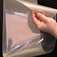Film d'écran LED auto-adhésif transparent ultra-mince haute visibilité pour signalisation numérique Applique murale flexible grand écran LED en verre