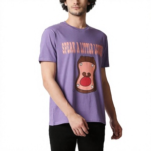 เสื้อยืดแขนสั้นสีม่วงสำหรับผู้ชาย พิมพ์ลายการ์ตูนหมี คอกลม ทรงลำลอง ใส่สบาย ผ้าฝ้ายเจอร์ซีย์ 100% ระบายอากาศได้ดี - Product Image 1