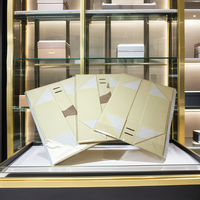 Grand ruban de luxe beige avec fermeture magnétique poignée de boîte-cadeau, logo personnalisé, matériaux recyclés, doublure en éponge pour parfum de luxe