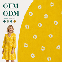 Tissu uni 100 % coton, motif personnalisé OEM ODM, largeur 56-60 pouces, prêt à l'exportation, tombé doux, idéal pour les robes d'été