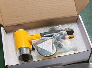 เครื่องขัดกระดาษทรายลมแบบเอ็กเซนทริคขนาด 2 นิ้ว กำลังสูง ความเร็วสูง พร้อมมอเตอร์โรตารี่เวน ความเร็วรอบ 12000-15,000 รอบต่อนาที ปรับความเร็วได้ สีเหลือง - Product Image 3