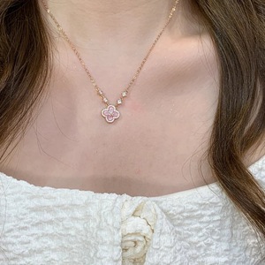 Collier Trèfle à Quatre Feuilles en Pierre Naturelle Rose Exquise Incrustée de Poudre Brillante et de Diamants, Collier Fleur Porte-Bonheur - Product Image 3