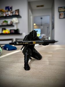 Figura de Ninja Impresa en 3D, Soporte para Bolígrafos y Organizador de Escritorio, Adorno Creativo, Porta Lápices para Decoración de Habitaciones - Product Image 5