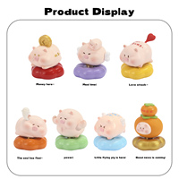 Figurines de cochon mignonnes en résine, boîte surprise rotative, jouets de dessin animé, vente en gros, ornement de bureau, décoration de tableau de bord de voiture