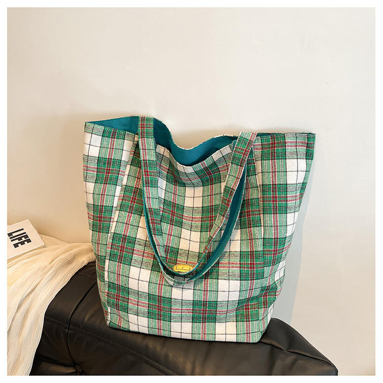 ลายตารางสีแดง