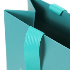 Fournisseur direct d'usine, sacs cadeaux en papier de luxe personnalisés, sacs d'emballage pour vêtements, sacs de shopping en papier avec poignée - Product Image 2