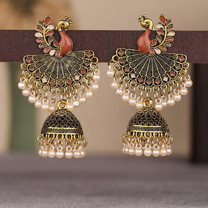 Boucles d'oreilles Jhumka géométriques rétro ethniques pour femmes, bijoux indiens, fleur dorée, pendentif en forme de cloche, boucles d'oreilles pendantes (KER825) - Product Image 4