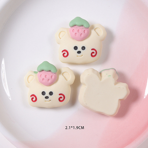Accessoires en résine <span class=keywords><strong>Kawai</strong></span> Slime : Breloques et cabochons mignons en forme d'ours fraise à dos plat pour la décoration de coques de téléphone portable et le DIY - Product Image 5