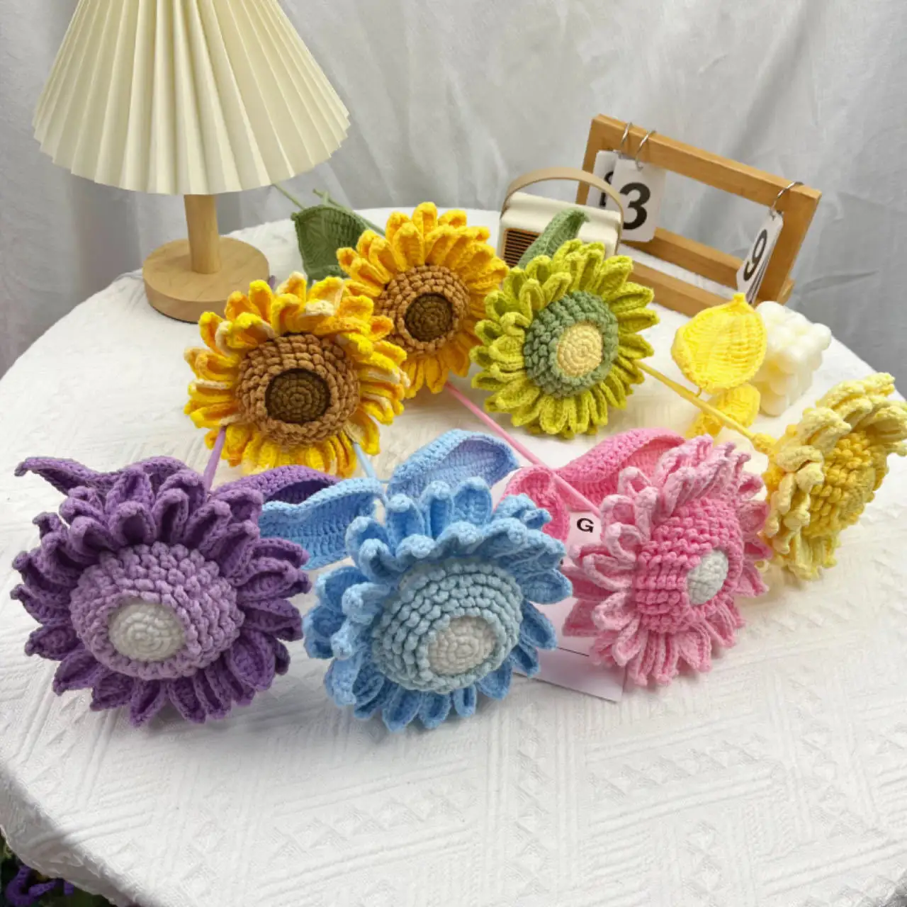 Crochet Bouquet di fiori fatti in casa all'uncinetto finito di girasole rosa tulipano decorativo uncinetto fiore fatto a mano