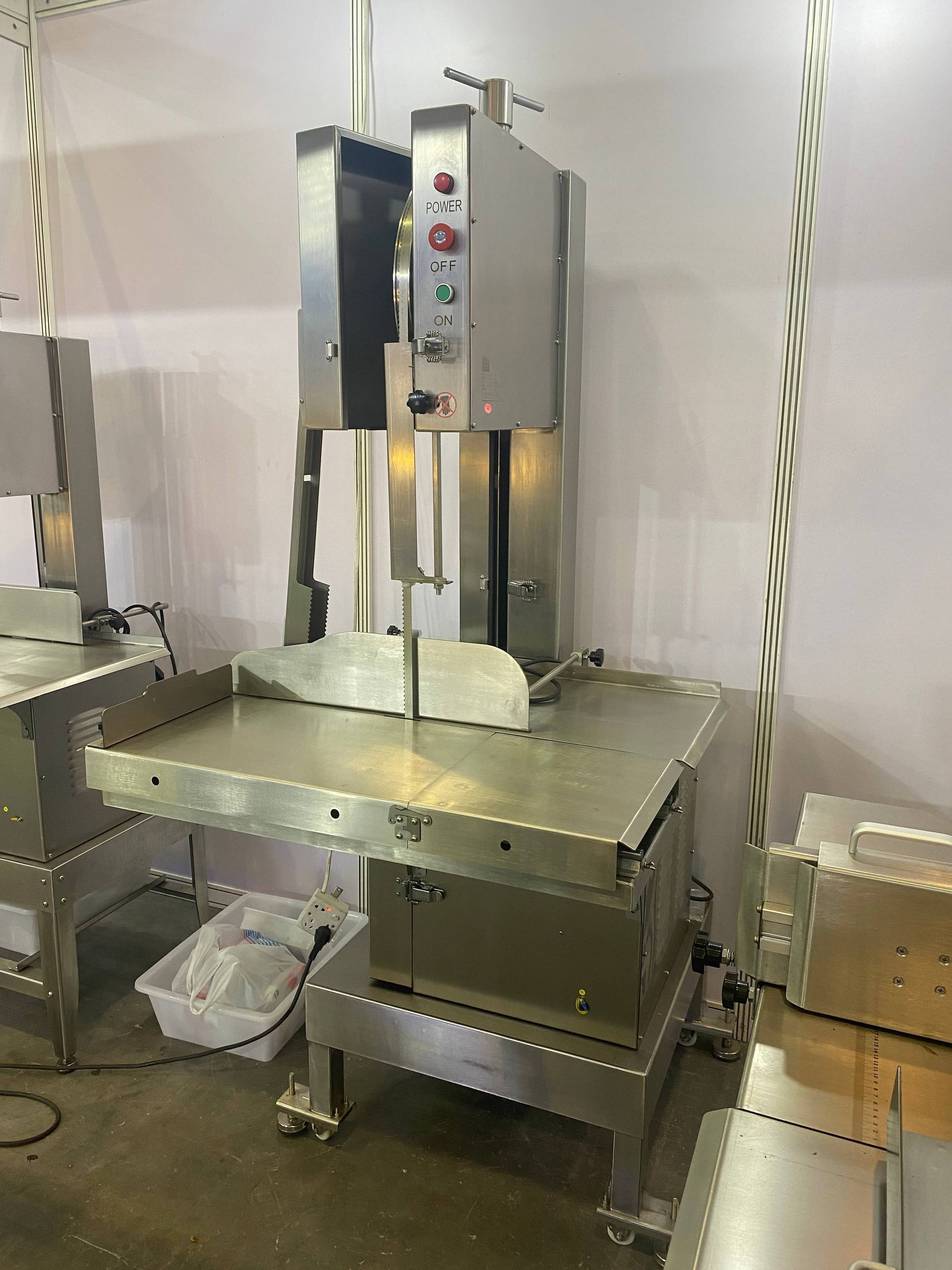 How to Choose the Best Meat Cutting Machine for Butcher Shops