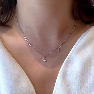 Collar de Plata de Ley S925 con Doble Capa de Nudo de Bambú y Hueso de Serpiente con un Solo Diamante, Diseño de Nicho Versátil de Estilo Coreano - Product Image 1