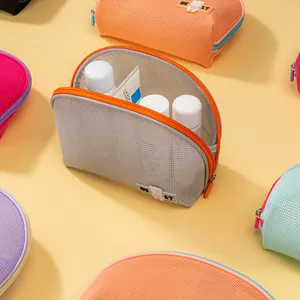 Bolsa de maquillaje cosmético semicircular de gran apertura bolsa de malla de playa con logotipo personalizado para vacaciones