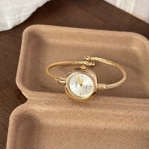 Montre à quartz de luxe de haute qualité pour femme, bracelet carré, élégante et compacte, bracelet en métal tressé - Product Image 5