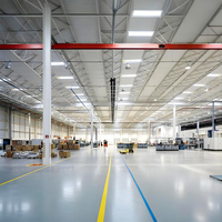 Entrepôt préfabriqué en structure acier de conception moderne, ossature préfabriquée