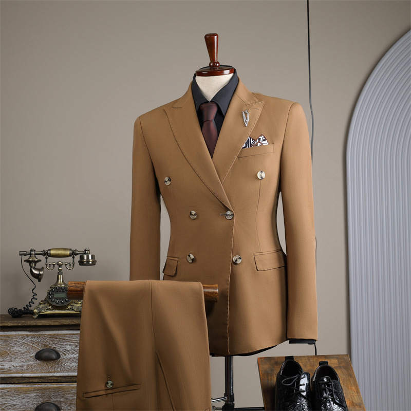 Giallo (abito + pantaloni)