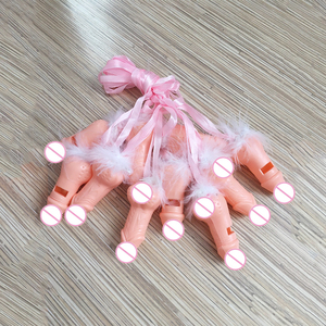 Funnying-silbato de fiesta para <span class=keywords><strong>despedida</strong></span> de <span class=keywords><strong>soltera</strong></span>, pene de silbato para fiesta, modelado de pene desnudo con plumas, pene para barra - Product Image 2