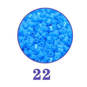 Bán Sỉ Hạt Hama Perler Nhỏ Phồng 2.6Mm Đồ Chơi Giáo Dục Tự Làm <span class=keywords><strong>3d</strong></span> Cho Trẻ Em Hạt Cầu Chì 72 Màu - Product Image 4