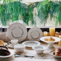 Service de vaisselle en porcelaine de style français avec bordure en dentelle gaufrée, résistant au lave-vaisselle, anti-fuite, vaisselle élégante pour mariage, hôtel, famille
