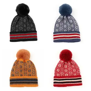 맞춤 자수 로고 도매 고품질 니트 프린트 패션 따뜻한 모직 모자 겨울 모자 밍크 헤어볼
