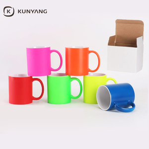 Top grade <span class=keywords><strong>11oz</strong></span> gốm cảm ứng mềm <span class=keywords><strong>Mug</strong></span> thăng hoa bán buôn Tùy chỉnh màu trống cao su sơn thăng hoa <span class=keywords><strong>Mug</strong></span> - Product Image 2