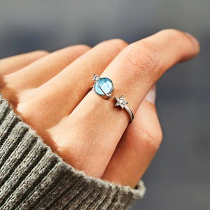 Anillo Brillante con Diseño de Planeta y Estrella para Mujer, Estilo Celestial Minimalista, Accesorio de Moda para Uso Diario - Product Image 4