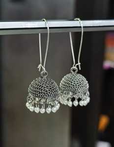 Boucles d'oreilles artisanales pour femmes, légères, design personnalisé, style Jhumka, pour mariage, à prix avantageux - Product Image 3