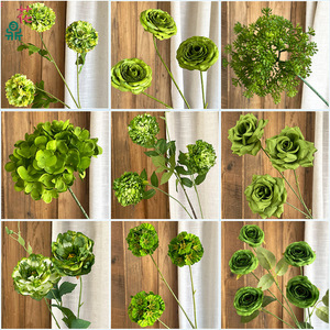 Fleurs en soie vertes avocat, thème forêt, faites à la main, pour décoration de mariage - Product Image 1