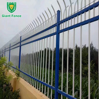Panneaux de clôture tubulaires carrés en acier métallique enduit de PVC écologique, résistants à la corrosion, pour la personnalisation des villas extérieures